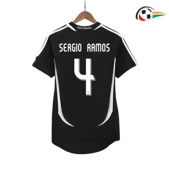 Equipacione SERGIO RAMOS 4 Real Madrid Replicas Away 2006/07 Classicas Preto Equipacione SERGIO RAMOS 4 Real Madrid Replicas Away 2006/07 Classicas Preto