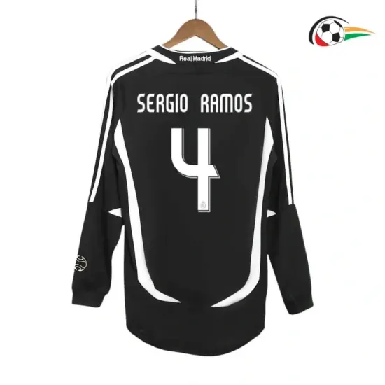 Camisola SERGIO RAMOS 4 Real Madrid Qualidade AAA Segundo Kit 2006/07 Retro Classicas ML Preto Camisola SERGIO RAMOS 4 Real Madrid Qualidade AAA Segundo Kit 2006/07 Retro Classicas ML Preto