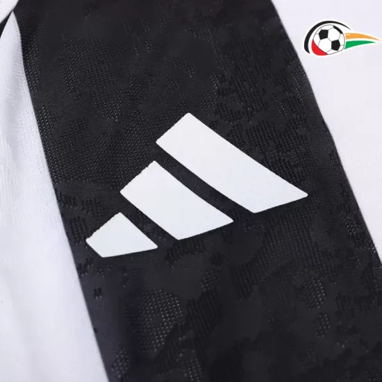 Juventus Camisa Futebol Local 2024/25 Jogador Preto/Branco Juventus Camisa Futebol Local 2024/25 Jogador Preto/Branco