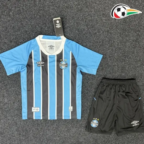 Equipacione Gremio Baratas Local Primeiro Kit 2025/26 (Camisola + Calções) Azul/Preto Equipacione Gremio Baratas Local Primeiro Kit 2025/26 (Camisola + Calções) Azul/Preto