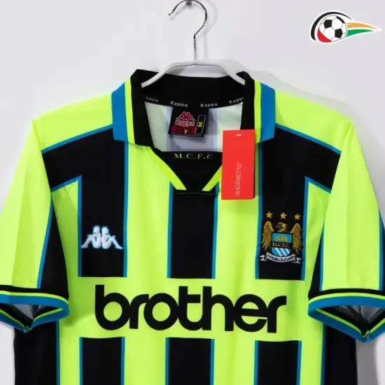 Camisola Manchester City Qualidade Premium Visitante 1998/99 Retro Classicas Verde/Negro Camisola Manchester City Qualidade Premium Visitante 1998/99 Retro Classicas Verde/Negro