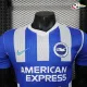 Camisa Brighton Baratas Local Primeiro Kit 2025/26 Versão Jogador Azul/Branco Camisa Brighton Baratas Local Primeiro Kit 2025/26 Versão Jogador Azul/Branco