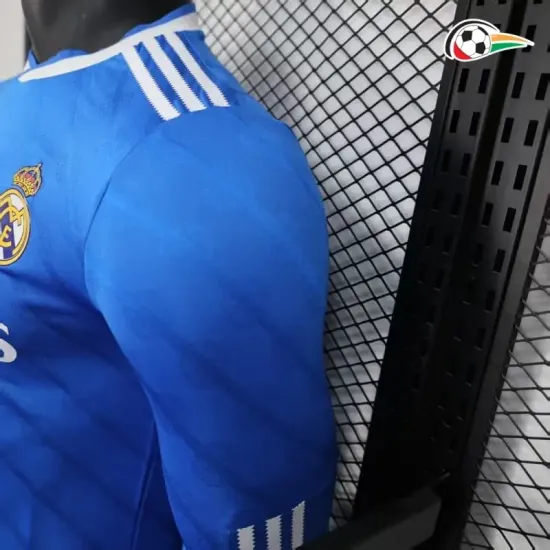 Real Madrid Camisola Replicas Alternativa 2025/26 Versão Jogador ML Azul Real Madrid Camisola Replicas Alternativa 2025/26 Versão Jogador ML Azul