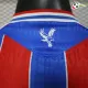 Camisola Crystal Palace FC Qualidade TAILANDESA Local Primeiro Kit 2025/26 Versão Jogador Vermelho/Azul Camisola Crystal Palace FC Qualidade TAILANDESA Local Primeiro Kit 2025/26 Versão Jogador Vermelho/Azul