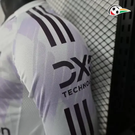 Manchester United Camisa Futebol Segundo Kit 2025/26 Jogador ML Branco Manchester United Camisa Futebol Segundo Kit 2025/26 Jogador ML Branco