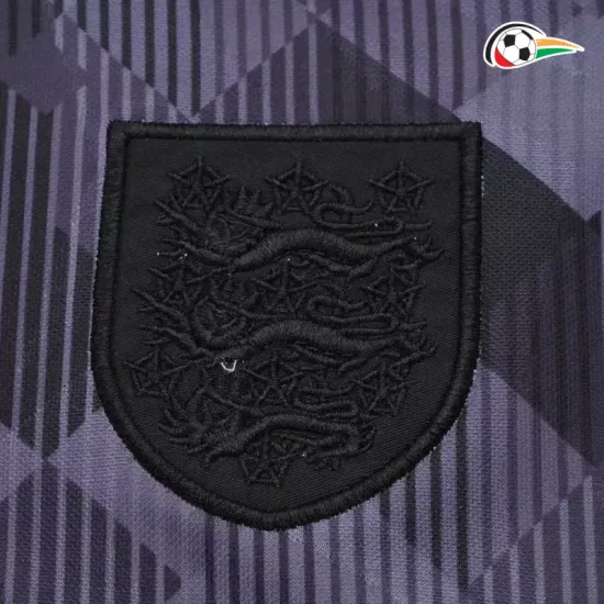 Inglaterra Camisa Futebol Edição Especial 1990 Vintage (Camisola + Calções) Cinza Escuro Inglaterra Camisa Futebol Edição Especial 1990 Vintage (Camisola + Calções) Cinza Escuro