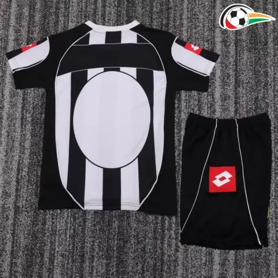 Camisa Juventus Home 2002/03 Retrô Infantil Preto/Branco