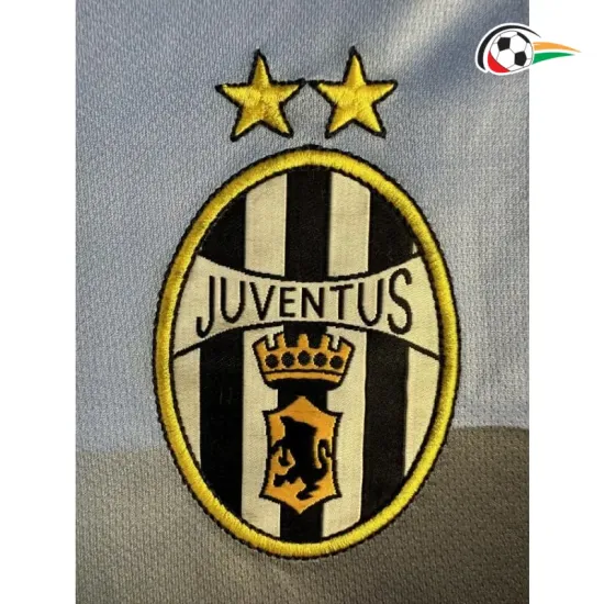 Camisa Retrô Titular Juventus 2002/03 Branco/Preto