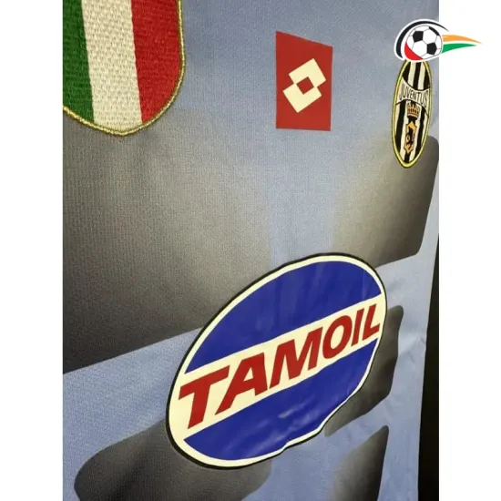 Camiseta Retrô de Goleiro Juventus 2002/03 Branco/Azul Marinho