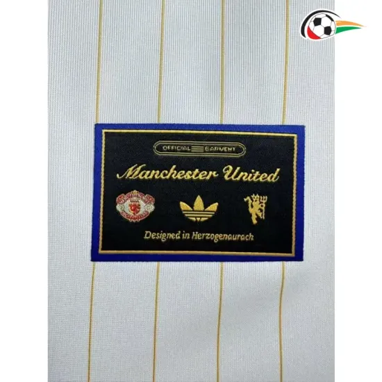 Camisa Retrô Manchester United 2025/26 Branco/Amarelo