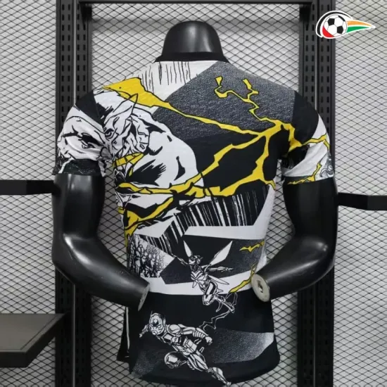 Camisa Versão Jogador Real Madrid x Marvel 2025/2026 Edição Especial Preto/Branco