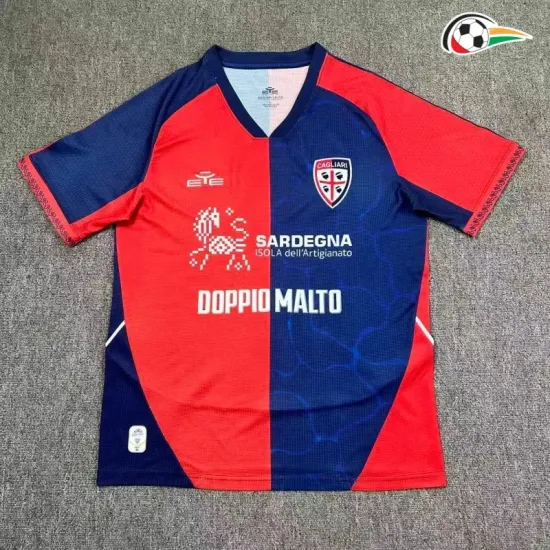 Camisa Titular Cagliari Calcio 2025/2026 Vermelho/Azul