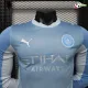 Camisa Titular Versão Jogador Manchester City 2026/2027 Azul/Branco Manga Longa