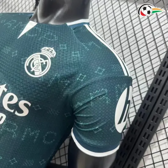 Camisa Versão Jogador Real Madrid 2026/2027 Verde Escuro