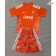 Camisa de Goleiro Titular Infantil Juventus 2026/2027 Laranja
