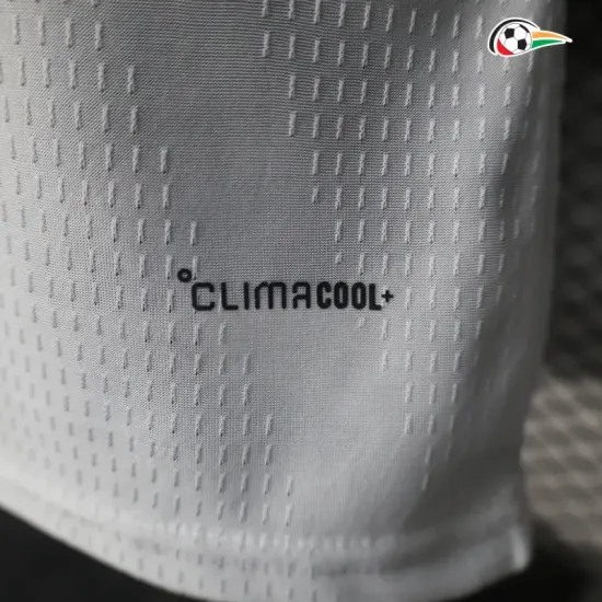 Camisa Titular Versão Jogador Real Madrid 2026/2027 Branco com Patch HP