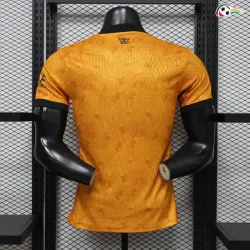 Camisa Titular Versão Jogador Wolverhampton Wanderers 2026/2027 Amarelo