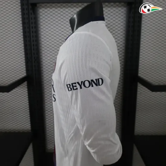 Camisa Reserva Versão Jogador PSG 2026/2027 Branco Manga Longa com Duas Estrelas
