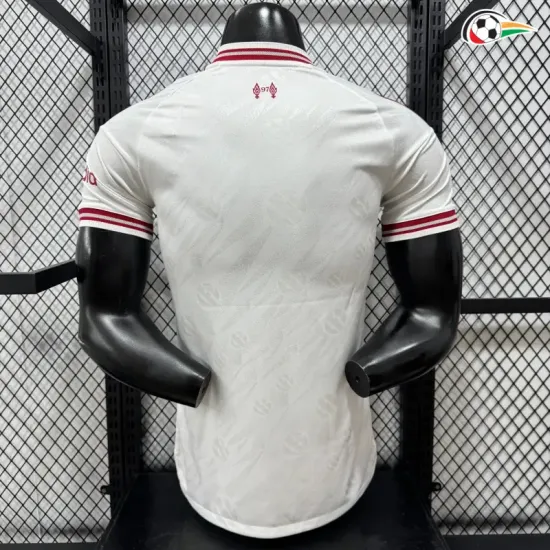 Camisa Reserva Versão Jogador Liverpool 2026/2027 Branco