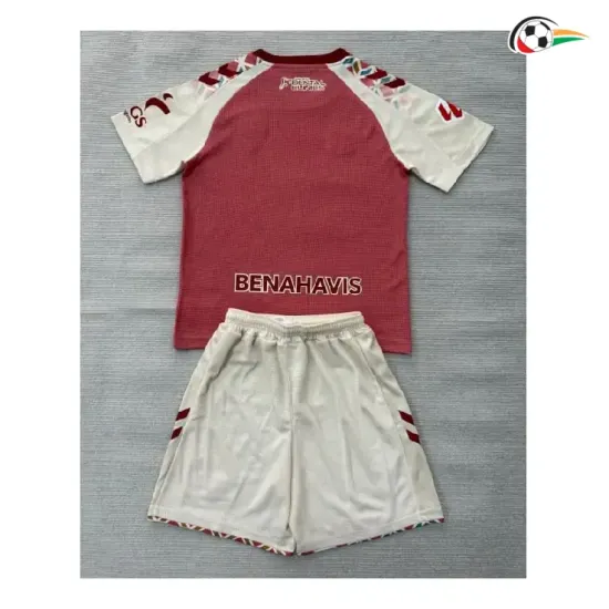 Camisa Reserva Infantil Málaga CF 2026/2027 Rosa com Patch da La Liga