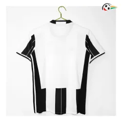 Camisa Retrô Titular Juventus 2016/2017 Preto/Branco