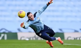 Ederson: As Camisas Lendárias do Goleiro no Man City e Seleção!